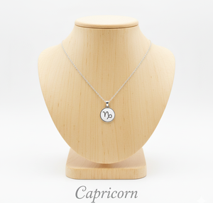 Collar de Cadena Delicado con Signo del Zodiaco Acuario, Hecho a Medida con Gemas Rudra, de Plata de Ley 925 de Alta Calidad Certificada, Unisex - Product Image 5