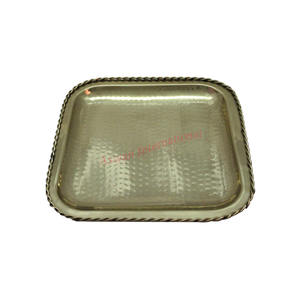 Bandeja DE SERVICIO DE METAL martillado de mejor diseño de calidad estándar con borde de Arte de cuerda vajilla personalizable y artículos de servicio a la venta - Product Image 3