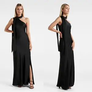 Elegantes Einschulter-Schwarz-Bekleidungskleid für Damen mit Seitenschlitz und Nackenbandkleid
