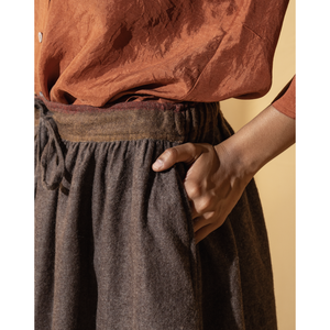 Falda Midi Cruzada de Lana Cómoda ISHA, Tallas XS-XXL, Color Marrón, Cintura Elástica, Transpirable, con Bordado y Cordón Ajustable, para el Trabajo - Product Image 2