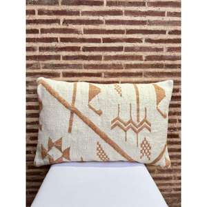 Housse de coussin marocaine faite à la main, coussin traditionnel berbère, coussin décoratif bohème pour canapé, coussin en coton pour la décoration de la maison - Product Image 1