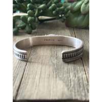 Bracelet manchette en argent sterling Golden Hills - Bijou ethnique artisanal de collection culturelle pour cadeaux de mariage et d'anniversaire