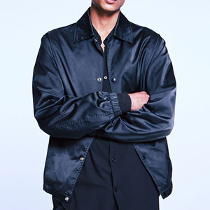 2025 tout nouveau gros personnalisé hiver coupe-vent collège porter hommes grande taille hommes vestes plaine soie Satin Bomber hommes veste - Product Image 4