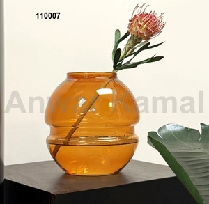 Jarrón de Vidrio Orb Bud - Product Image 1