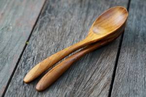 Ensemble de 2 fourchettes et cuillères à salade en bois et à motifs, manche long, pour la cuisine, le mélange de salades, le dîner, au meilleur prix - Product Image 6