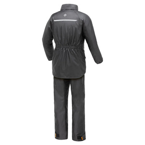 Ensemble de vêtements d'extérieur imperméables Diluvio Day pour hommes - Product Image 2