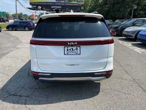 Sparkling White 2024 Carnival SX Left FWD Van d'occasion automatique avec jantes en alliage R17, sièges en cuir, système de navigation et toit panoramique - Product Image 3