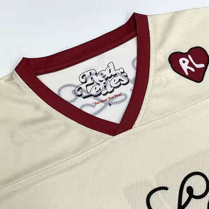 Impression par sublimation personnalisée Chemise en maille coupe carrée, maillot de football américain décontracté de grande taille avec col en V et manches courtes pour le sport - Product Image 3