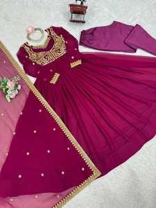 Traje Anarkali de Georgette Magenta Bordado con Dupatta para Bodas Festivas, Ropa Étnica Premium para Mujer - Product Image 4