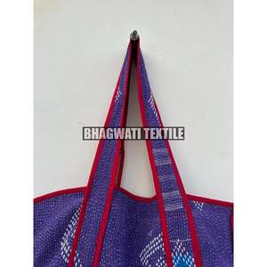 Main indienne bloc imprimé coton réversible matelassé fourre-tout sacs à provisions style géométrique pliant sacs de plage - Product Image 3