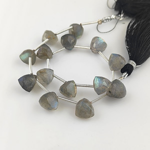 Perles de Labradorite de 7-8 mm, forme trillion, facettées, pour la fabrication de bijoux, 13-14 perles sur un fil de 8 pouces - Product Image 2