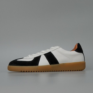 Zapatos Casuales Unisex para Caminar, Ligeros y Transpirables, para Hombre y Mujer, Diseño Cómodo de Calzado sin Cordones para Viajes Diarios - Product Image 2