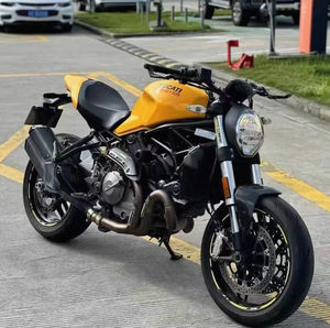 Très propre, utilisé pour la Yamaha MT07 de 2015. Moto sportive d'occasion super puissante et de haute qualité - Product Image 4