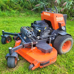 Le SZ26661 est une tondeuse à gazon à rotation zéro conçue pour un usage commercial. - Product Image 1