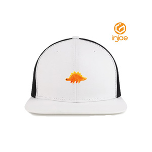 Gorras Trucker Personalizadas al por Mayor con Logotipo Bordado en 2D y 3D, Estructuradas de 6 Paneles, Cierre Ajustable, Parte Trasera de Malla Transpirable, Ajuste Cómodo - Product Image 1