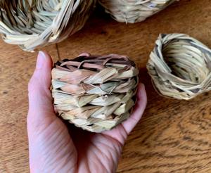 ชามหญ้าทะเลเครื่องใช้บนโต๊ะอาหารธรรมชาติตกแต่งนำเสนออาหารเป็นมิตรกับสิ่งแวดล้อมขายส่งจากเวียดนาม - Product Image 3