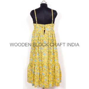 Robe mi-longue en coton imprimé floral traditionnel pour femmes, mode durable, pour les fêtes de mariage estivales, naturelle - Product Image 3