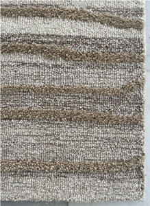 Alfombra de Lana Natural Sin Teñir, Hecha a Mano en India, Diseño Abstracto, Hecha de Lana, con Respaldo de Algodón Antideslizante para Áreas de Alto Tráfico - Product Image 2