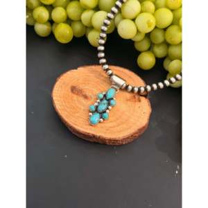 Pendentif Julia Etsitty Kingman Cluster avec turquoise Kingman et technologie d'incrustation en argent sterling - Product Image 3