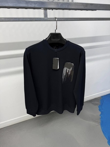 Suéter de punto personalizable al por mayor para hombre, cuello redondo, manga larga, contraste blanco y negro, jersey antiarrugas con frente a cuadros - Product Image 2