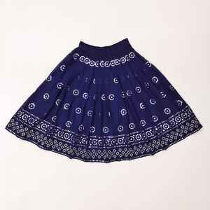 Ensemble Choli à col halterneck brodé et Lehenga plissé longueur ras du sol pour enfants Shoryam Fashion ; Qualité boutique, tenue traditionnelle indienne pour les fêtes - Product Image 4