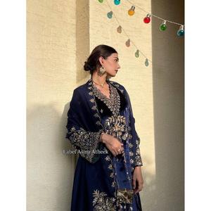 Salwar Kameez de Terciopelo de Alta Calidad para Mujer, con Abertura Lateral, Pantalones Cómodos de Pierna Recta, Secado Rápido, Largo hasta la Rodilla, Corte Regular - Product Image 3
