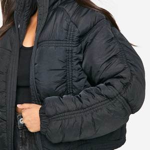 Chaqueta acolchada para mujer hecha en Pakistán al por mayor Chaqueta acolchada para mujer de color liso con el mejor diseño para mujer adulta - Product Image 5