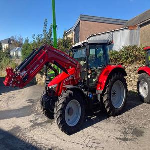 Tractor Massey Ferguson 5713 de calidad superior Entrega rápida disponible Compre hoy para obtener el máximo rendimiento agrícola Motor confiable al por mayor - Product Image 3