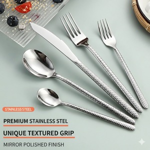 <span class=keywords><strong>Juego</strong></span> <span class=keywords><strong>de</strong></span> <span class=keywords><strong>Cubiertos</strong></span> <span class=keywords><strong>de</strong></span> Acero Inoxidable Plateado Martillado Moderno, con Mango Texturizado Pulido a Espejo, Cuchillo, Tenedor, Cuchara, para Hotel, Boda - Product Image 2