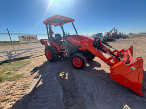 Tractor Retroexcavador Kubota L47 de 47Hp 4x4 Nuevo/Usado con ROPS/FOPS, Retroexcavador de Alto Rendimiento con Motor Duradero - Product Image 2