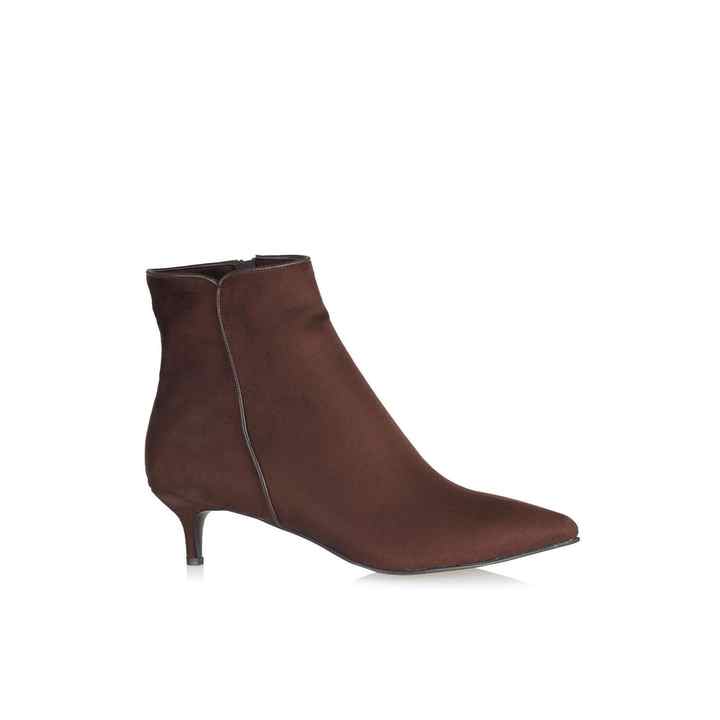 Size 41-43 Brown Boots Short Heeled