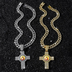 Collier chaîne cubaine de 13 mm de largeur, style tendance 2025, vente chaude, nouveau style, hip-hop, bling, strass, pendentif rotatif, croix pour la mode - Product Image 2