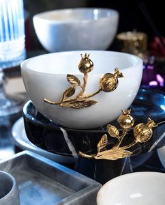 Bol à poignée en agate CrownAura fabriqué à la main avec des fioritures plaquées or vintage - Product Image 1