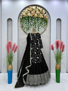 Nuevo último diseñador de ropa de fiesta y boda Faux Georgette hilo con bordado de secuencia y borde de encaje Top Lehenga & Dupatta - Product Image 3