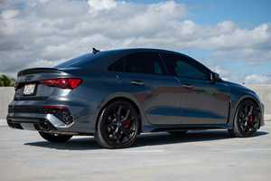 SUPER CLEAN 2023 RS4 Diésel ~5,100 Millas 401 HP Motor de 5 Cilindros de Aspiración Natural Tracción Total Neumáticos R20 Volante a la Izquierda SUV de Cuero Oscuro - Product Image 4