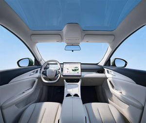 Vehículo Eléctrico S7 REEV con Autonomía NEDC de >700 km, Potencia de 300 kW, Carga Rápida, Diseño Sedán de 5 Plazas - Product Image 5