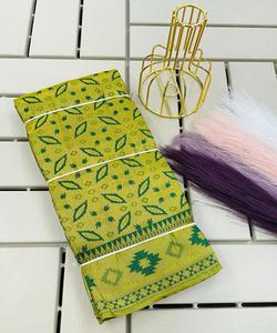 Saree inspiré de la soie avec un design en filet pour les femmes - Product Image 4