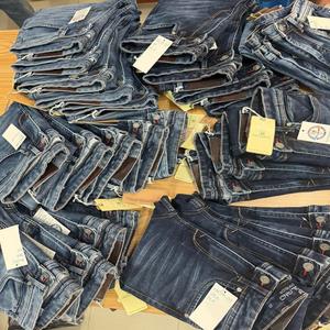 Nouveau 2025-2026 Jeans haut de gamme pour hommes et femmes, coupe droite, manches élastiques, coupe ample, délavage rétro, lot d'usine applicable - Product Image 4