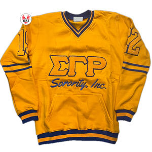 เสื้อสเวตเชิ้ตคอกลมผ้าฟลีซปักลาย Sigma Gamma Rho Sorority สำหรับผู้หญิง |   เสื้อคอกลมสไตล์สั่งทำพิเศษสำหรับสุภาพสตรีปักลาย SGR Sorority - Product Image 6