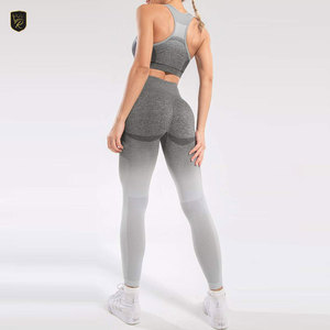 Ensemble de yoga 2 pièces pour femme, couleur unie, taille élastique, sans couture, respirant, tissu extensible, soutien-gorge de sport et leggings, séchage rapide, pour la gym - Product Image 4