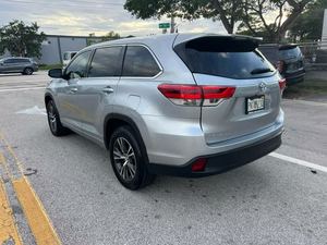TOYOTA HIGHLANDER LE USADO 2017 OPCIÓN COMPLETA LISTO PARA ENVIAR - Product Image 4