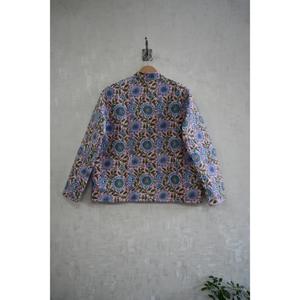 Chaqueta Acolchada con Botones, Estampado Floral Tejido a Mano en Algodón, Ligera, Cálida, de Manga Larga, Reversible, Ecológica, para Invierno - Product Image 4