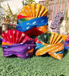 Turban traditionnel du Rajasthan, imprimé Safa Bandhani, pour homme, pour toutes les occasions, couvre-chef Pagadi, disponible en toutes tailles, Pachrangi - Product Image 1
