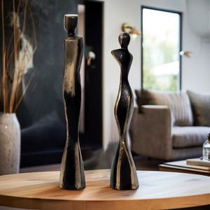Sculpture de couple en métal noir frappant décor de table moderne fabriqué à la main accent de luxe artistique romantique - Product Image 5