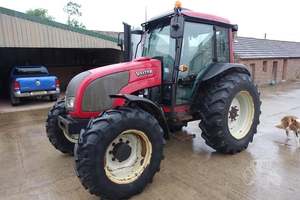 Tractor de Ruedas Valtra A114 HiTech 2020 de 100 CV para Motor con 714 Horas, Nuevo, Equipado con Cargador Frontal Valtra G3L - Product Image 2