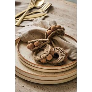 Servilleteros de madera clásicos con diseños atemporales para arreglos de mesa de comedor sofisticados - Product Image 4