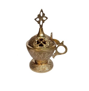 Quemador de Incienso de Latón Grabado para Festivales Culturales que Ofrece una Apariencia Elegante y una Liberación Continua de Aroma - Product Image 3