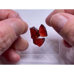 Cabujones de Granate Rojo en Forma de Corazón y Pera - Alta Calidad, Valle de Umba, Tanzania - Product Image 2