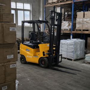 Chariot élévateur électrique neuf 3 tonnes à batterie lithium-ion, alimentation CA, écran LCD, pneus pleins, propulsion arrière, hydraulique latéral, pour une efficacité d'usine optimisée - Product Image 6