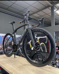 Nouveautés VENTES CHAUDES Nouveau TREK MADONE SLR 9 Gen 7 2023 - Product Image 1